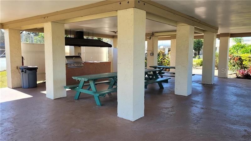 For Rent: $1,650 (1 beds, 1 baths, 840 Square Feet)