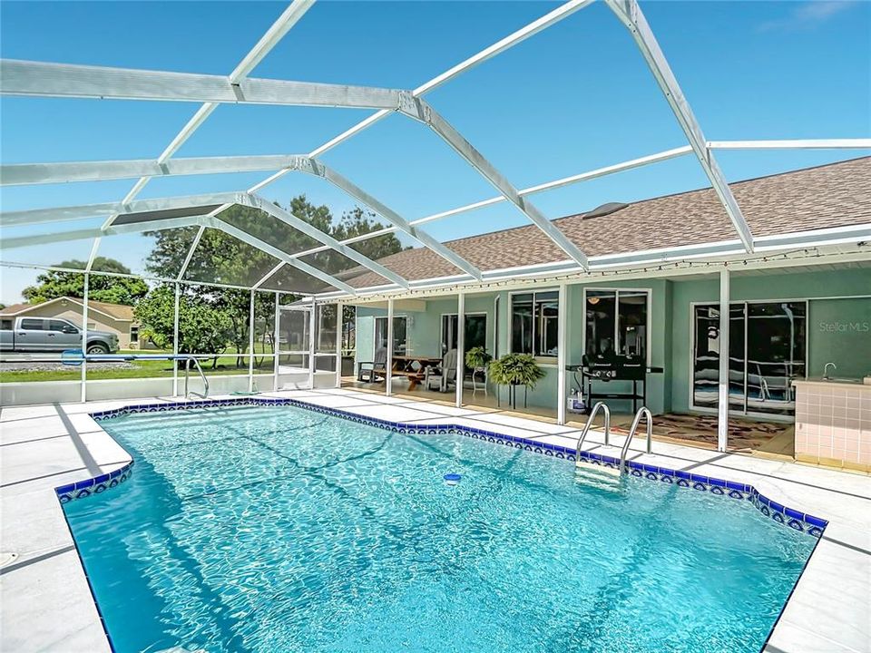 For Sale: $379,000 (3 beds, 2 baths, 1802 Square Feet)