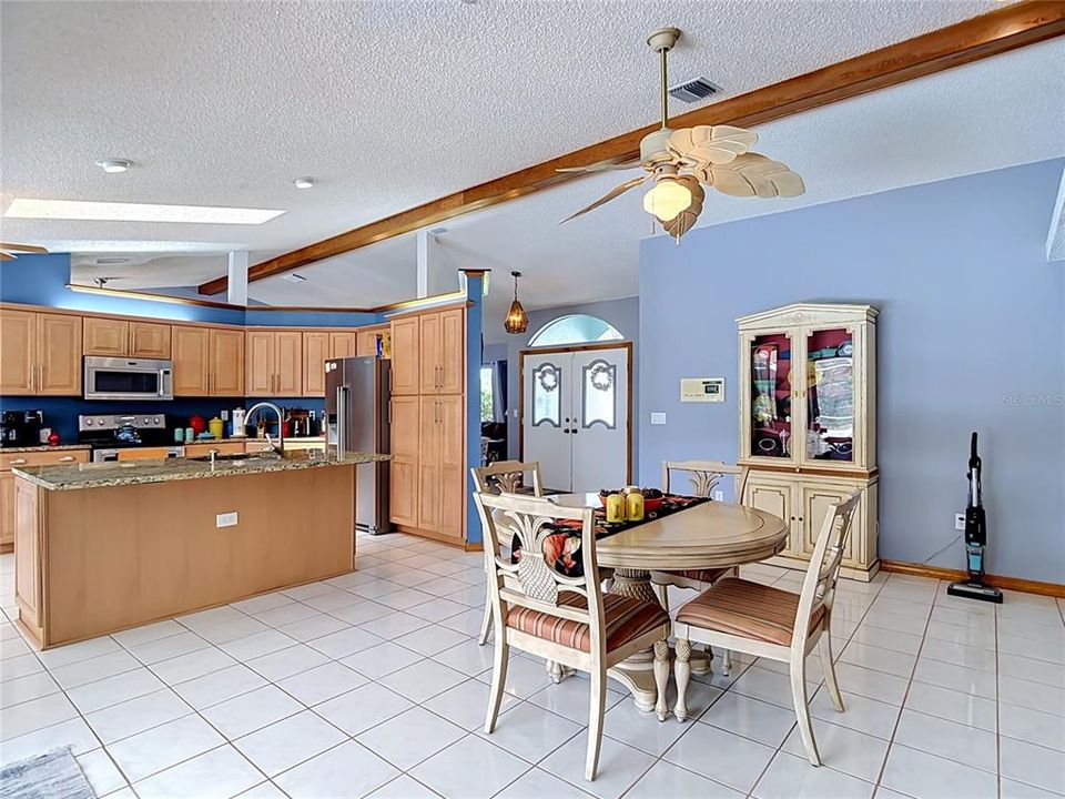 For Sale: $379,000 (3 beds, 2 baths, 1802 Square Feet)