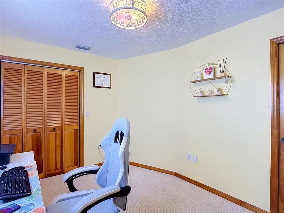 For Sale: $379,000 (3 beds, 2 baths, 1802 Square Feet)