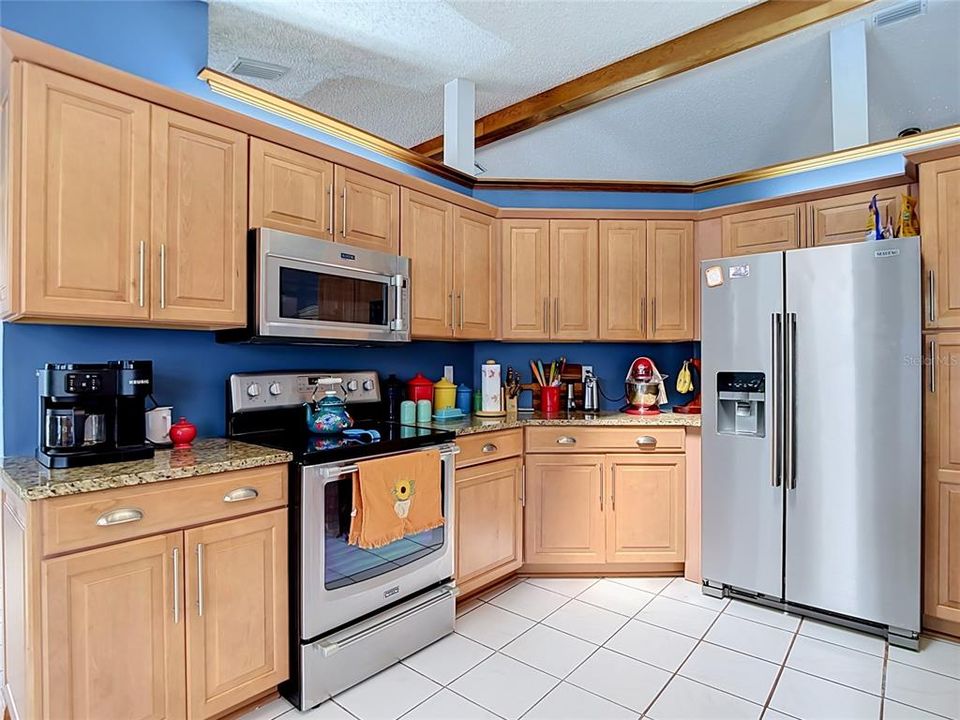 For Sale: $379,000 (3 beds, 2 baths, 1802 Square Feet)