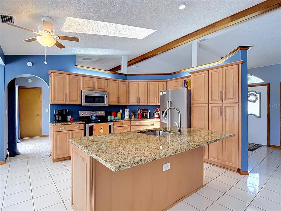 For Sale: $379,000 (3 beds, 2 baths, 1802 Square Feet)