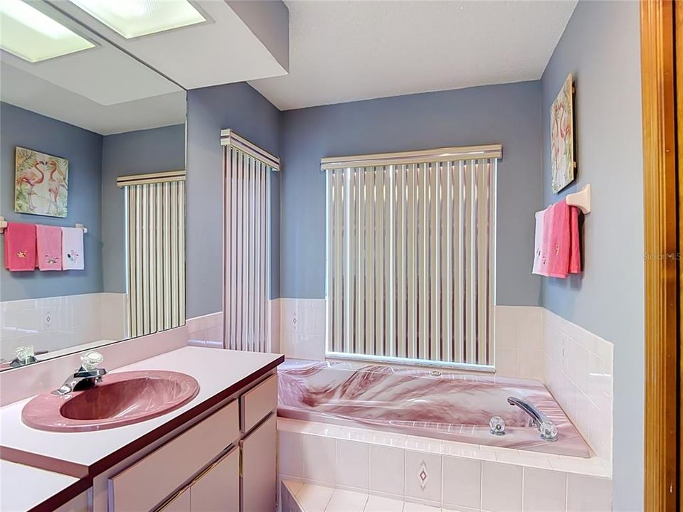 For Sale: $379,000 (3 beds, 2 baths, 1802 Square Feet)