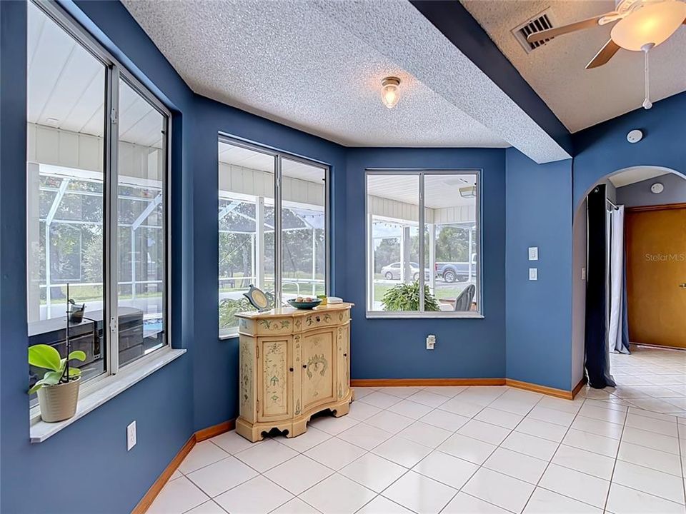 For Sale: $379,000 (3 beds, 2 baths, 1802 Square Feet)