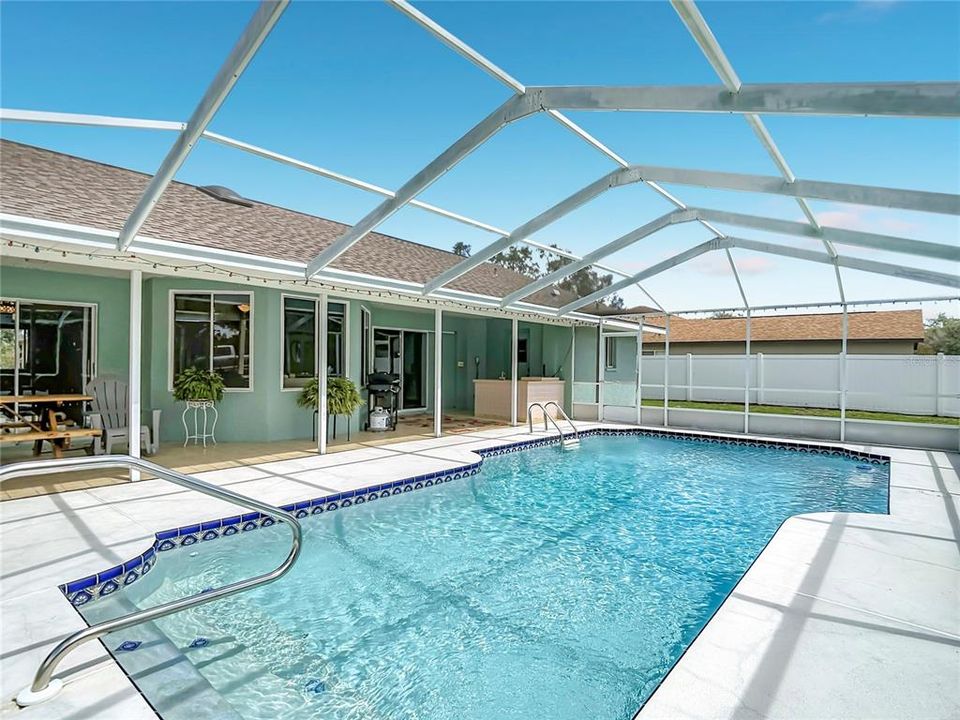 For Sale: $379,000 (3 beds, 2 baths, 1802 Square Feet)