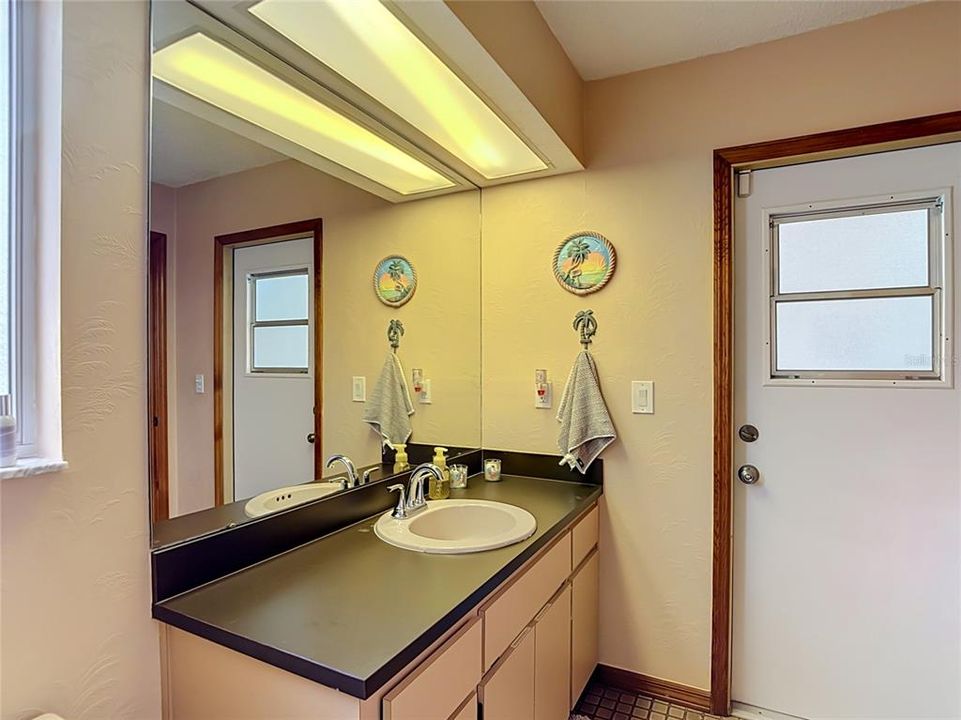 For Sale: $379,000 (3 beds, 2 baths, 1802 Square Feet)