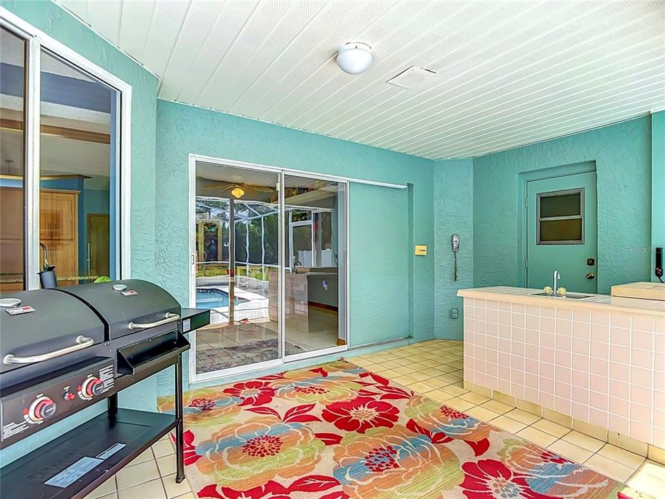 For Sale: $379,000 (3 beds, 2 baths, 1802 Square Feet)