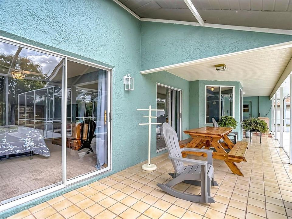 For Sale: $379,000 (3 beds, 2 baths, 1802 Square Feet)