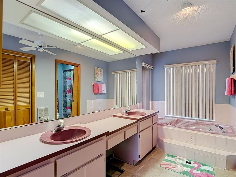 For Sale: $379,000 (3 beds, 2 baths, 1802 Square Feet)
