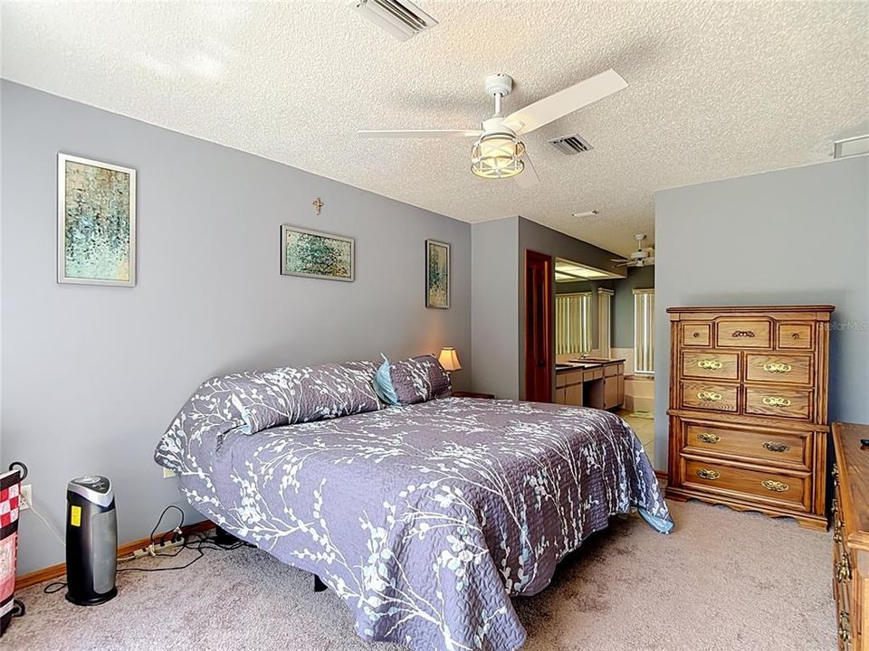 For Sale: $379,000 (3 beds, 2 baths, 1802 Square Feet)