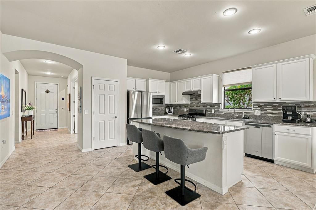 For Sale: $739,000 (2 beds, 2 baths, 1805 Square Feet)