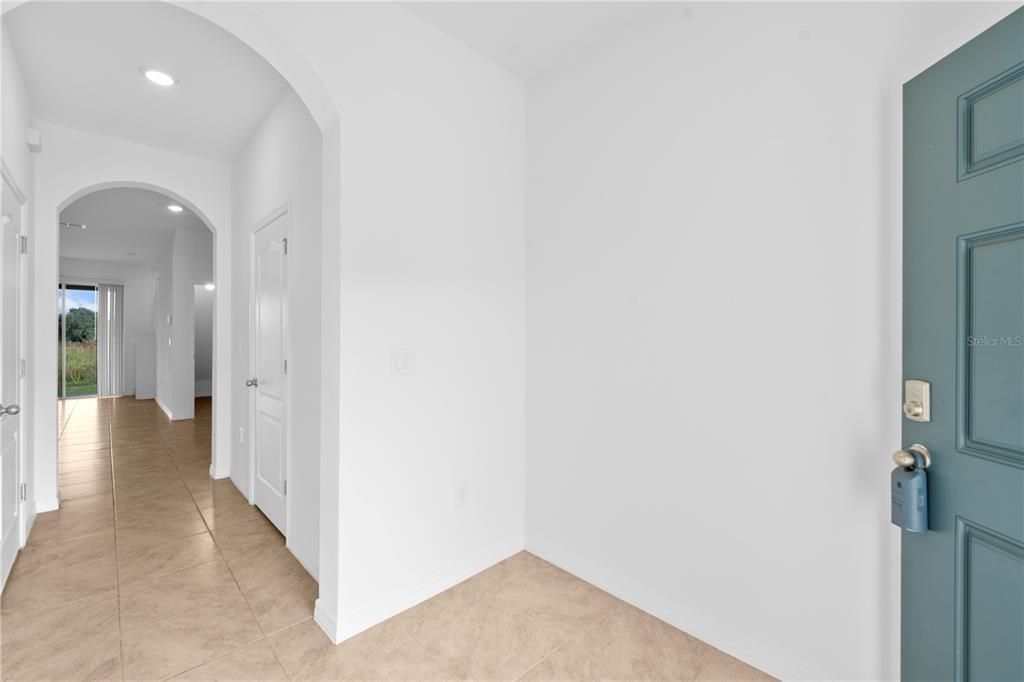 For Rent: $1,750 (3 beds, 2 baths, 1613 Square Feet)