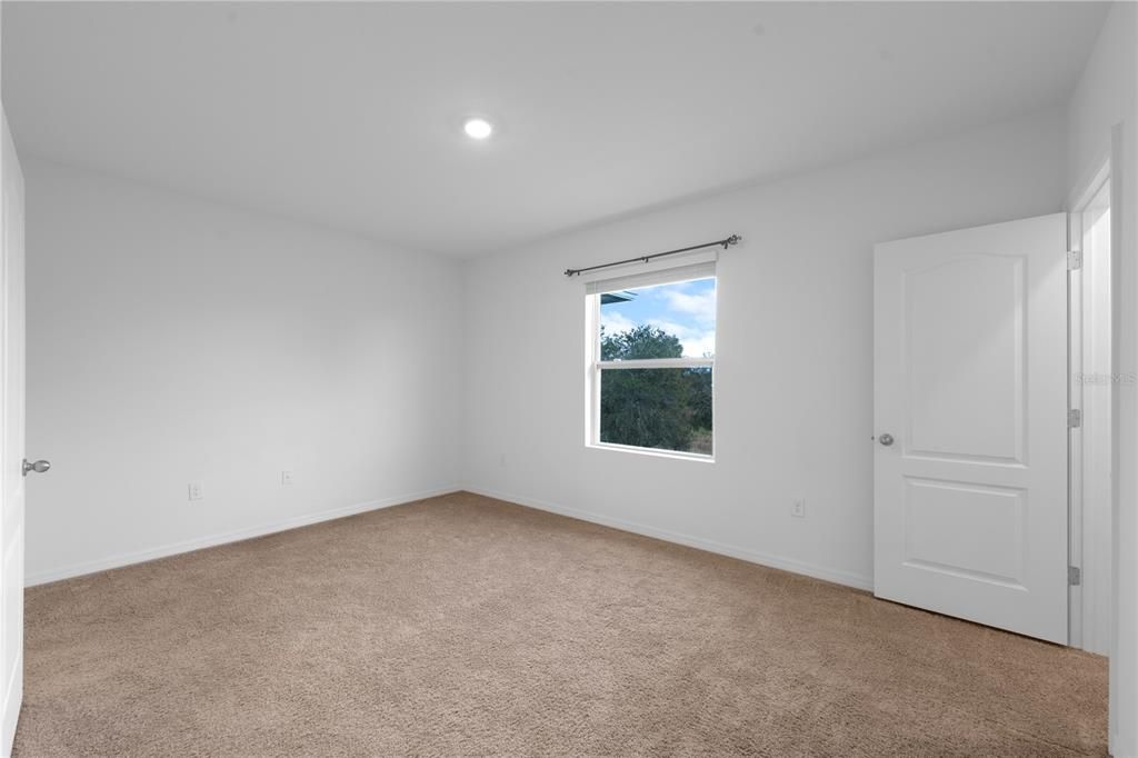 For Rent: $1,750 (3 beds, 2 baths, 1613 Square Feet)