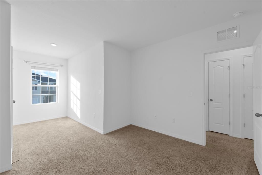 For Rent: $1,750 (3 beds, 2 baths, 1613 Square Feet)