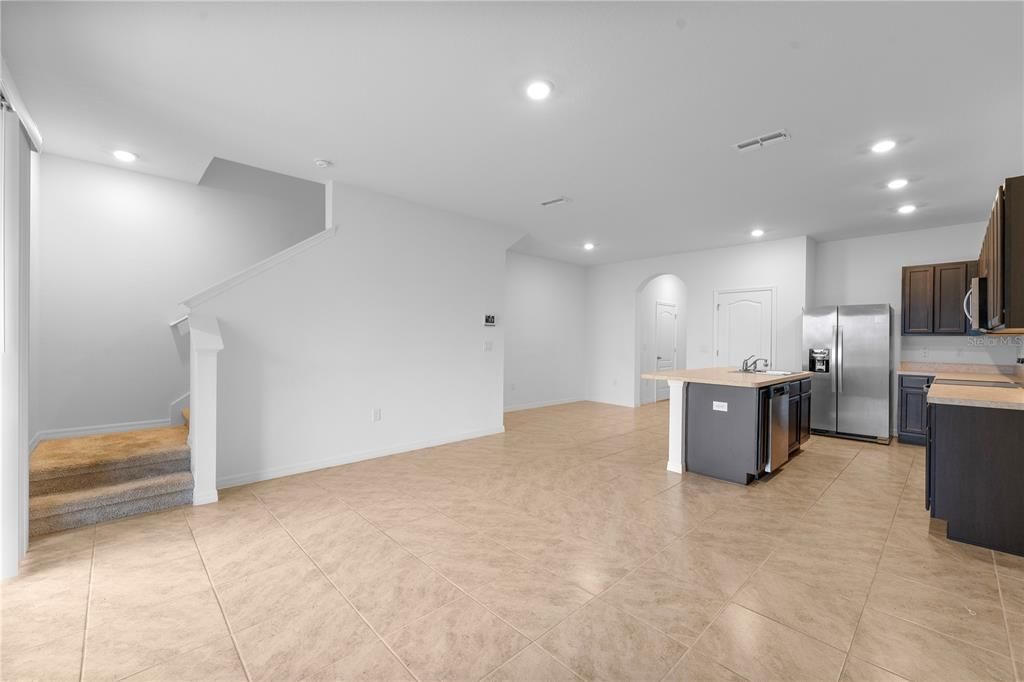 For Rent: $1,750 (3 beds, 2 baths, 1613 Square Feet)