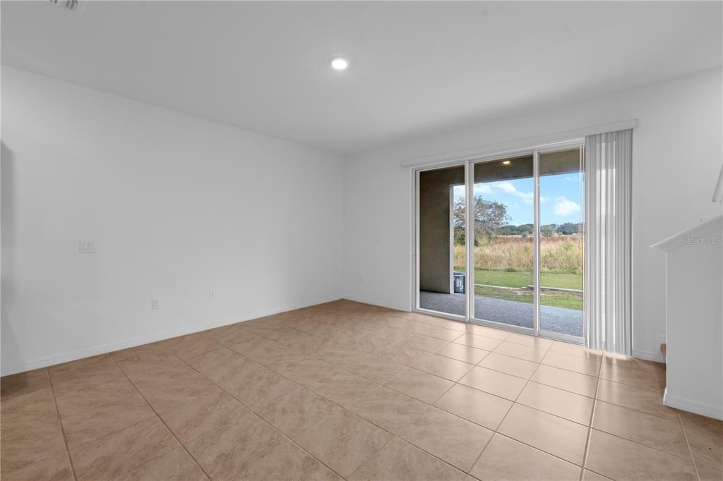 For Rent: $1,750 (3 beds, 2 baths, 1613 Square Feet)