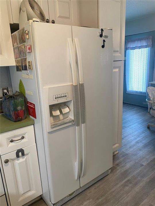 For Sale: $72,500 (1 beds, 1 baths, 836 Square Feet)