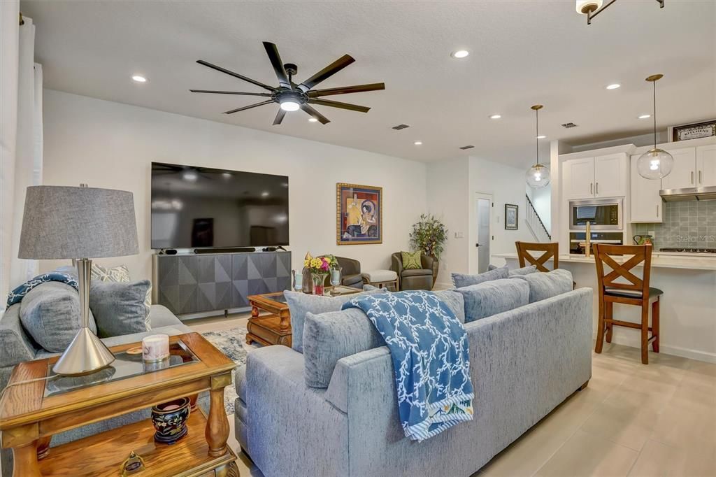 For Sale: $575,000 (5 beds, 4 baths, 2696 Square Feet)