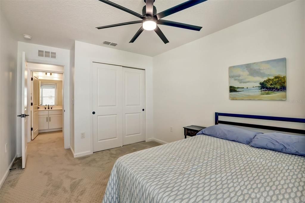 For Sale: $575,000 (5 beds, 4 baths, 2696 Square Feet)