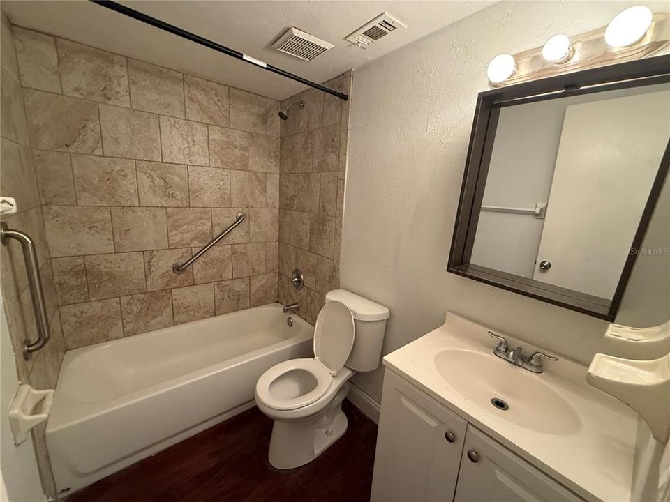 For Rent: $800 (1 beds, 1 baths, 603 Square Feet)