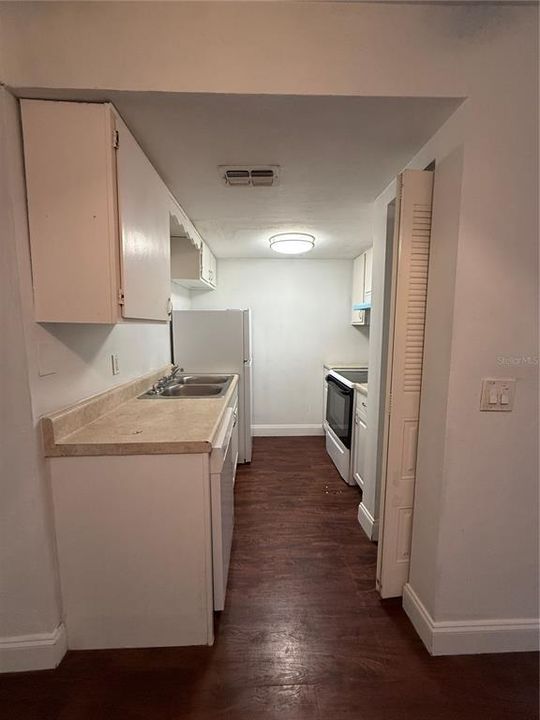 For Rent: $800 (1 beds, 1 baths, 603 Square Feet)