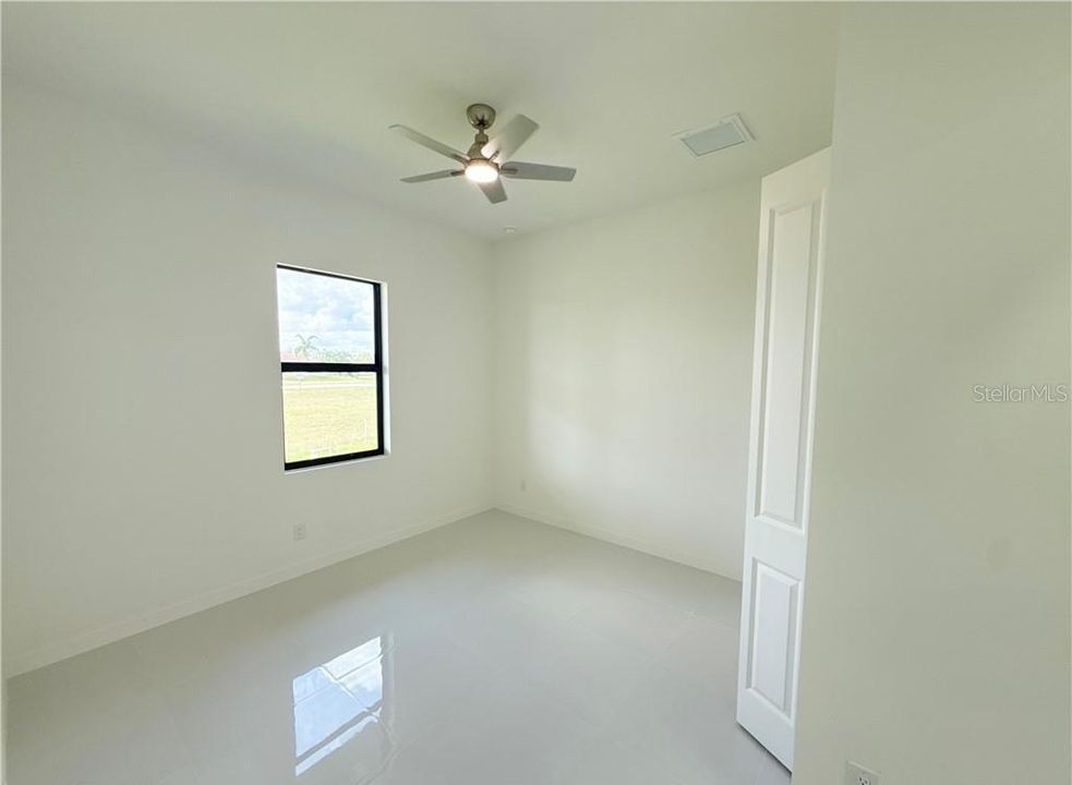 En Venta: $440,000 (4 camas, 3 baños, 1737 Pies cuadrados)