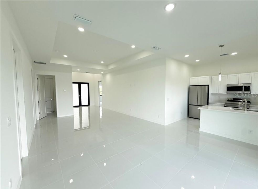 En Venta: $440,000 (4 camas, 3 baños, 1737 Pies cuadrados)
