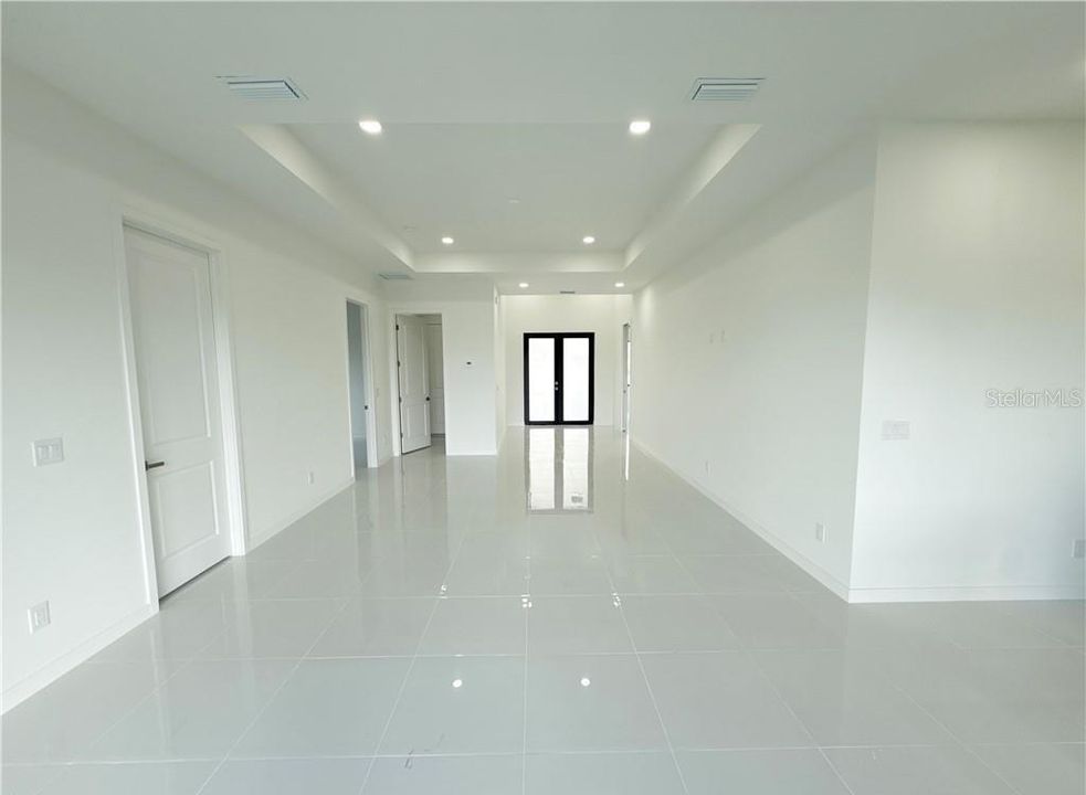 En Venta: $440,000 (4 camas, 3 baños, 1737 Pies cuadrados)