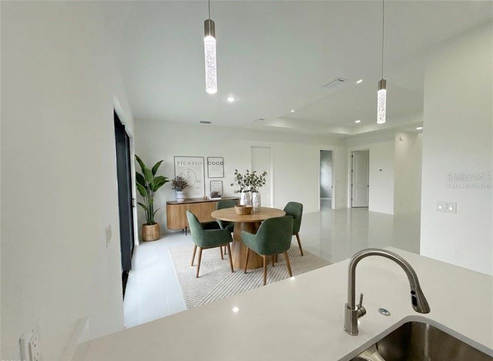 En Venta: $440,000 (4 camas, 3 baños, 1737 Pies cuadrados)