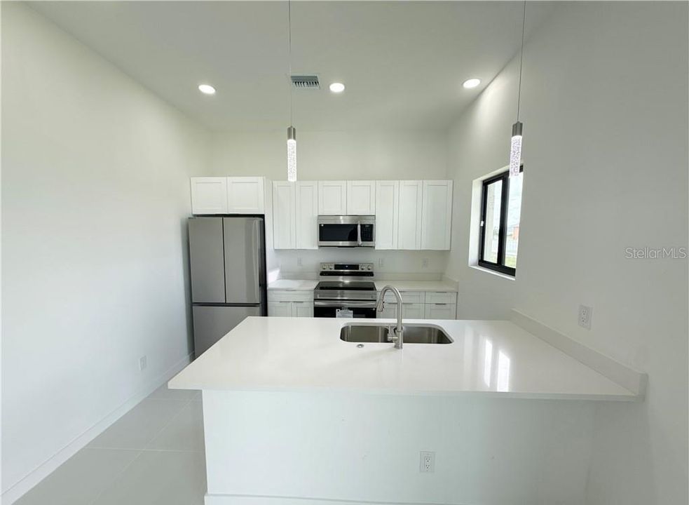En Venta: $440,000 (4 camas, 3 baños, 1737 Pies cuadrados)
