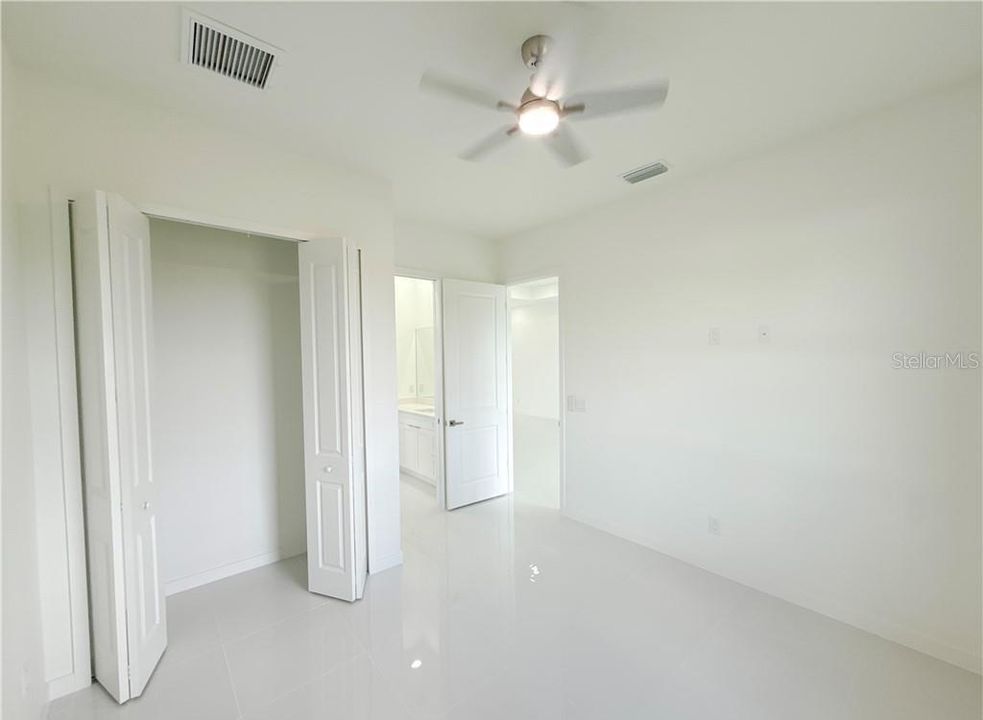 En Venta: $440,000 (4 camas, 3 baños, 1737 Pies cuadrados)