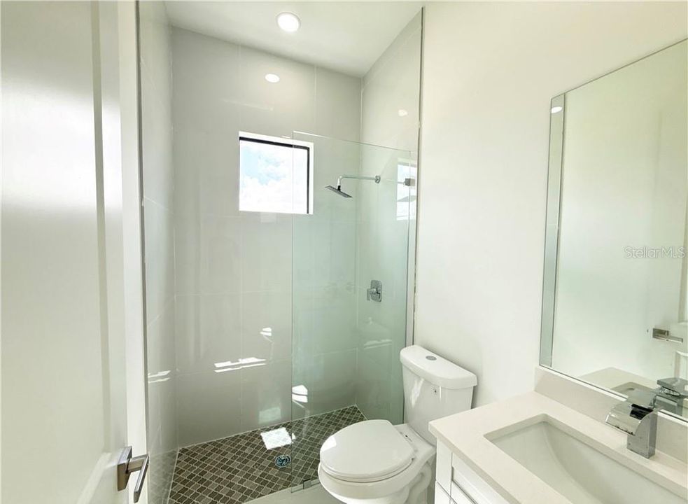 En Venta: $440,000 (4 camas, 3 baños, 1737 Pies cuadrados)