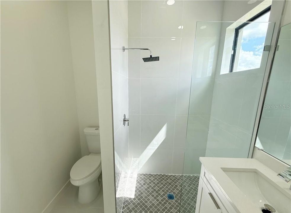 En Venta: $440,000 (4 camas, 3 baños, 1737 Pies cuadrados)
