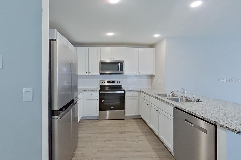 For Rent: $2,045 (3 beds, 2 baths, 1453 Square Feet)