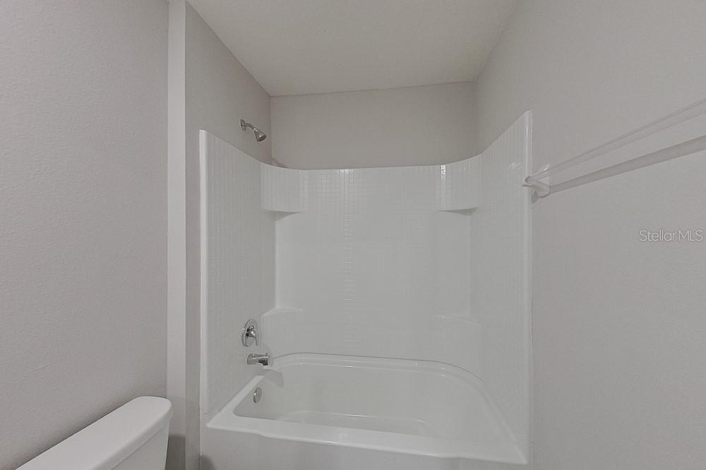 For Rent: $2,045 (3 beds, 2 baths, 1453 Square Feet)