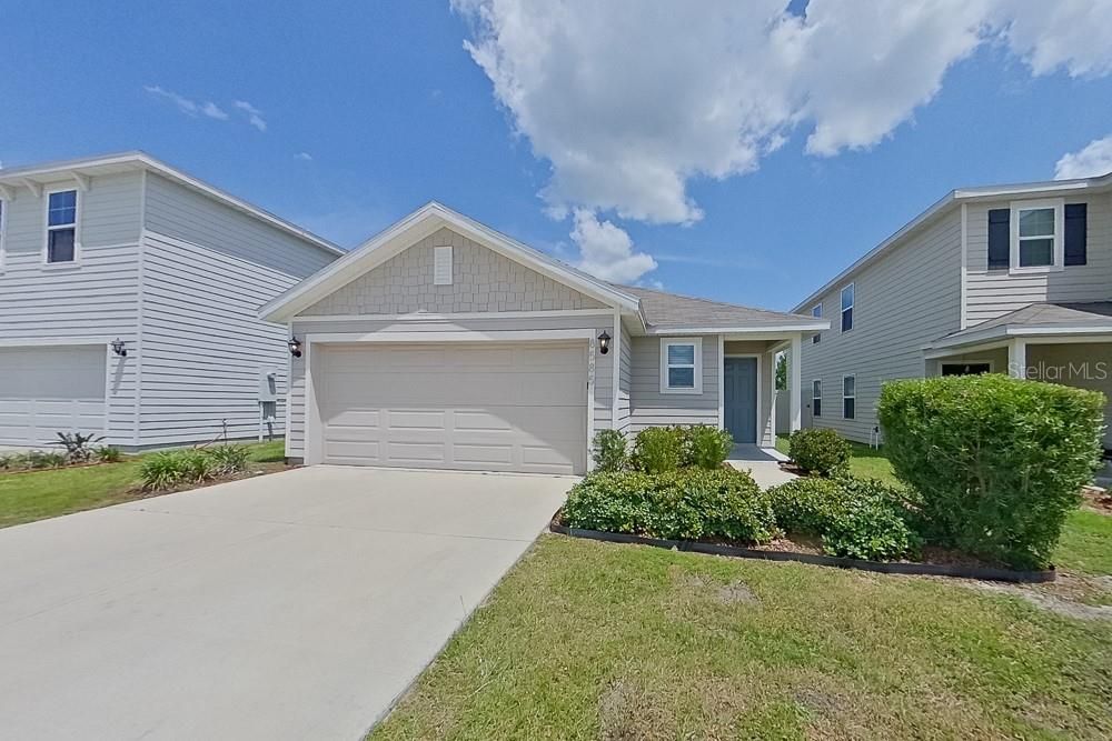 For Rent: $2,045 (3 beds, 2 baths, 1453 Square Feet)