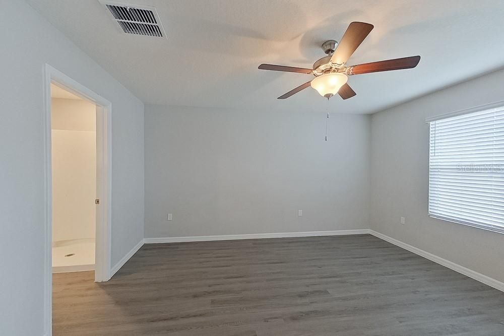 For Rent: $2,045 (3 beds, 2 baths, 1453 Square Feet)