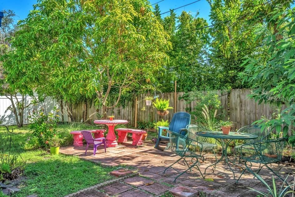 En Venta: $390,000 (4 camas, 2 baños, 1714 Pies cuadrados)