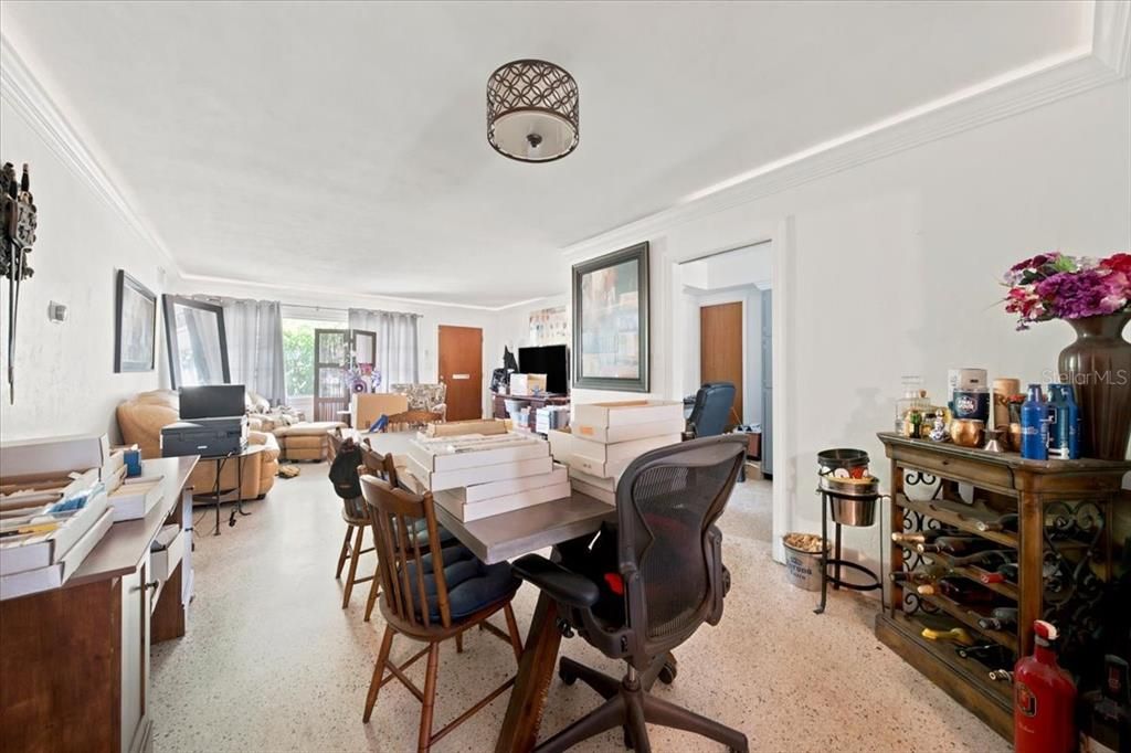 En Venta: $716,500 (3 camas, 2 baños, 1686 Pies cuadrados)