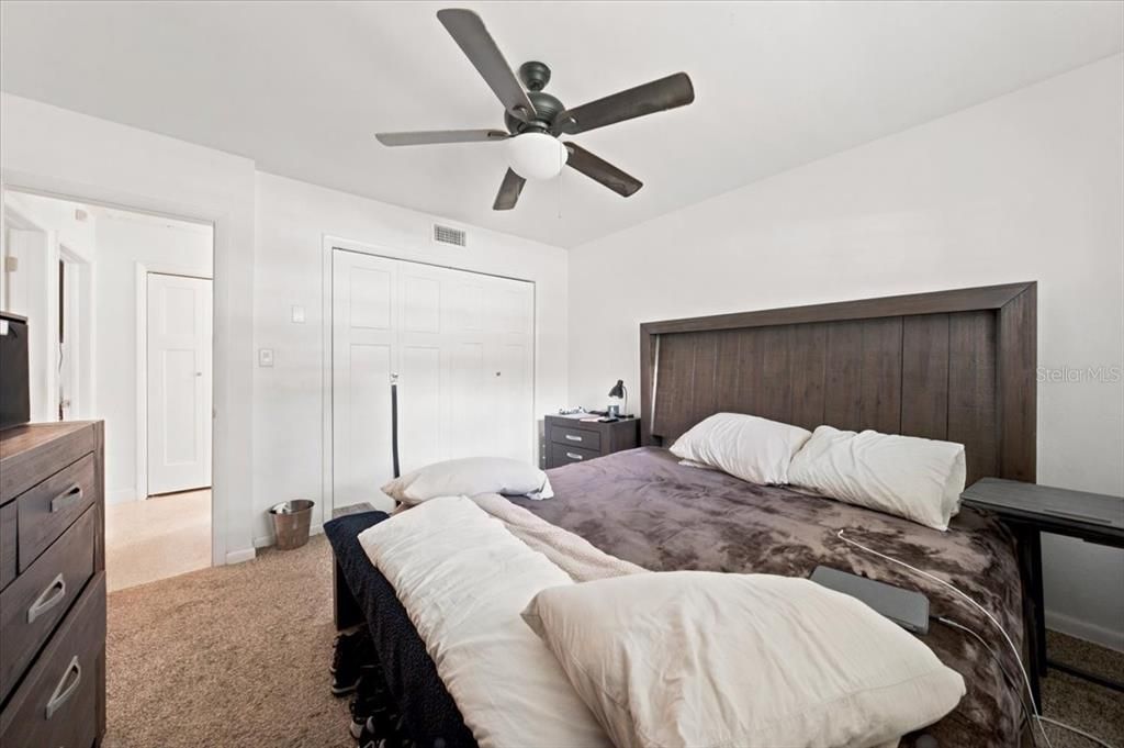 En Venta: $716,500 (3 camas, 2 baños, 1686 Pies cuadrados)