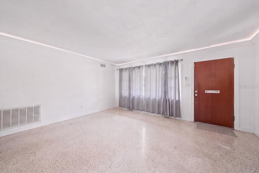 En Venta: $716,500 (3 camas, 2 baños, 1686 Pies cuadrados)
