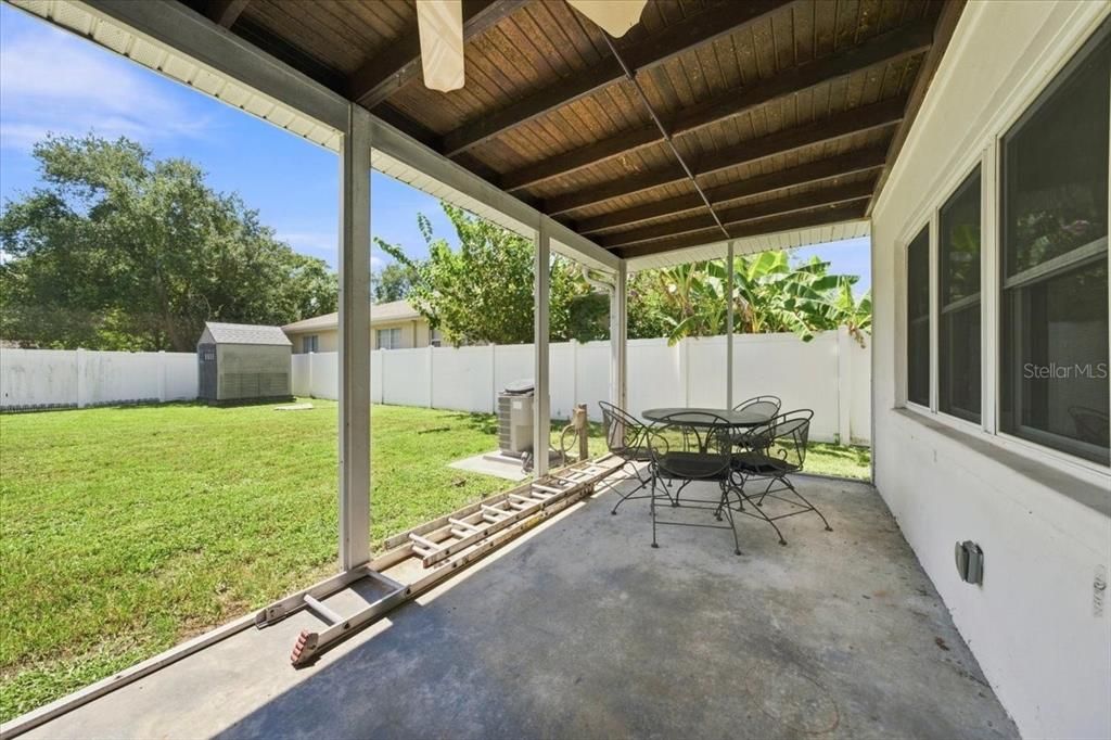 En Venta: $716,500 (3 camas, 2 baños, 1686 Pies cuadrados)
