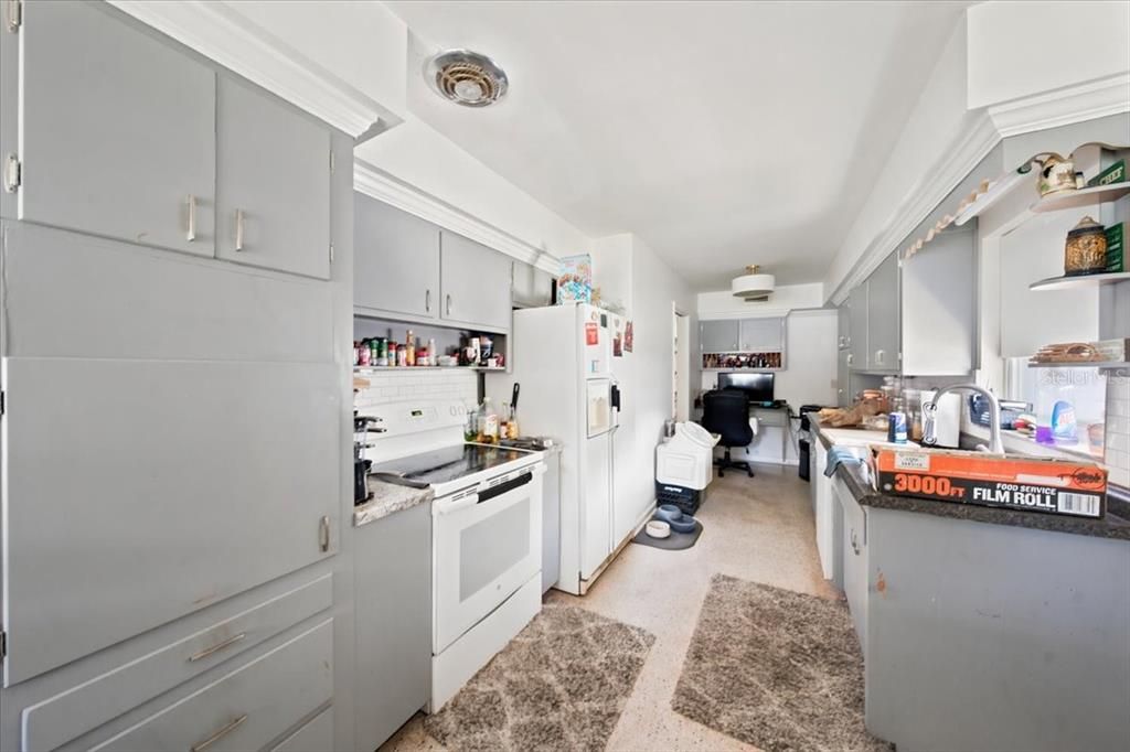 En Venta: $716,500 (3 camas, 2 baños, 1686 Pies cuadrados)