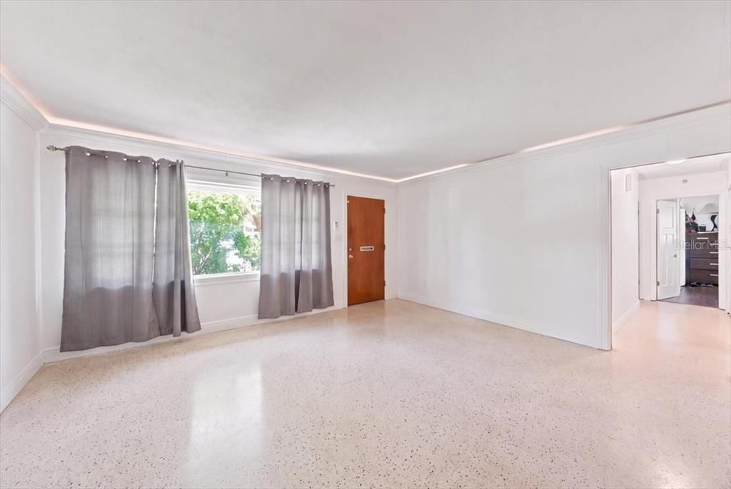 En Venta: $716,500 (3 camas, 2 baños, 1686 Pies cuadrados)