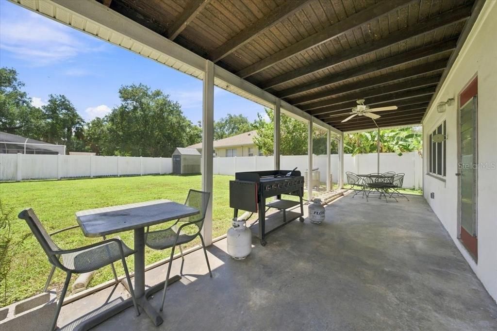 En Venta: $716,500 (3 camas, 2 baños, 1686 Pies cuadrados)