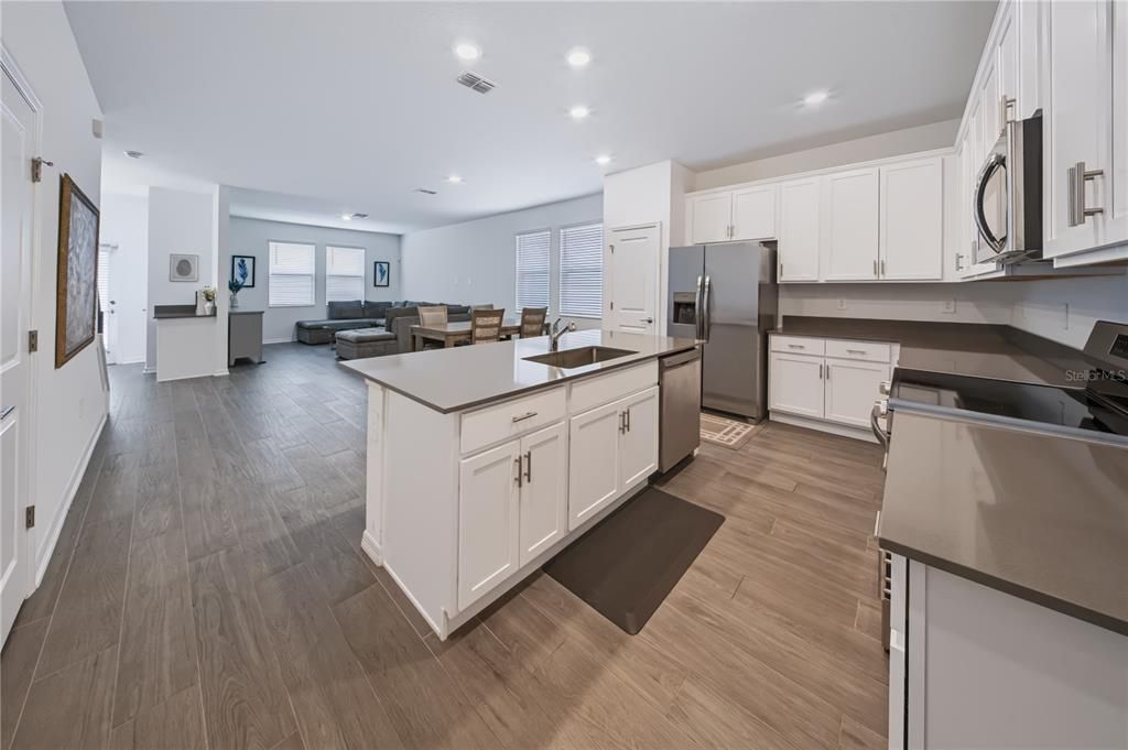 For Sale: $410,000 (3 beds, 2 baths, 2132 Square Feet)