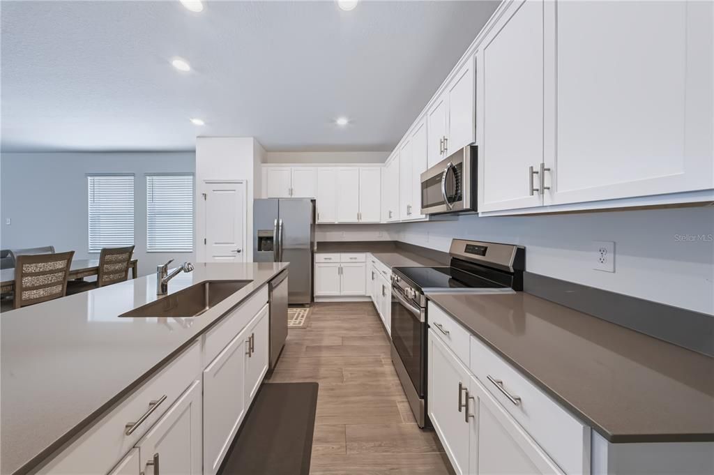 For Sale: $410,000 (3 beds, 2 baths, 2132 Square Feet)