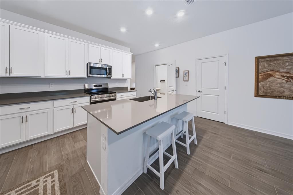 For Sale: $410,000 (3 beds, 2 baths, 2132 Square Feet)