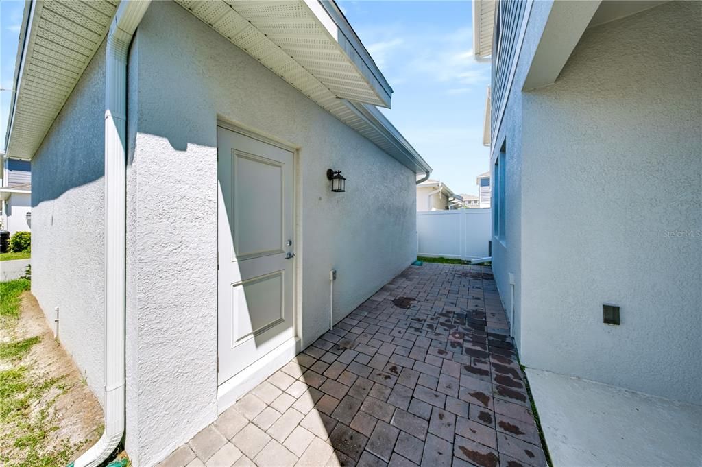 For Sale: $410,000 (3 beds, 2 baths, 2132 Square Feet)