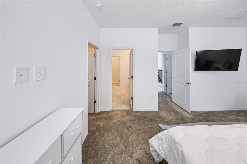 For Sale: $410,000 (3 beds, 2 baths, 2132 Square Feet)
